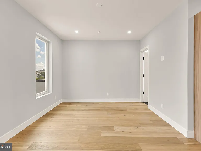3215 Mount Pleasant St NW #403 — Photo 17