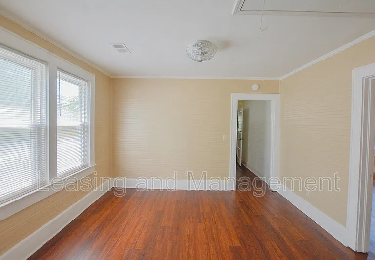 2041 Groveland Ave — Photo 5