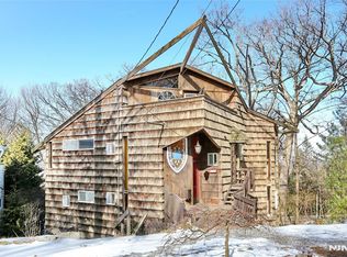 481 Park Ave, Leonia, NJ 07605