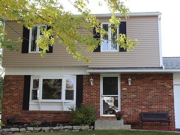 2nd image of 713 Lakeland Dr