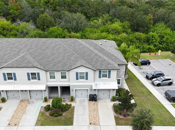 9776 Pembrooke Pines Dr, Sun City Center, FL 33573