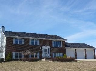 10360 Allen St, Winfield, IN 46307