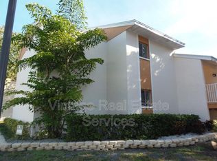 675 99th Ave N APT 101, Saint Petersburg, FL 33702