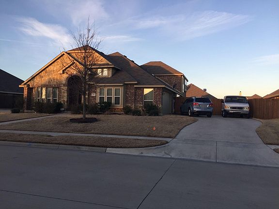 3rd image of 909 Mill Pond Dr