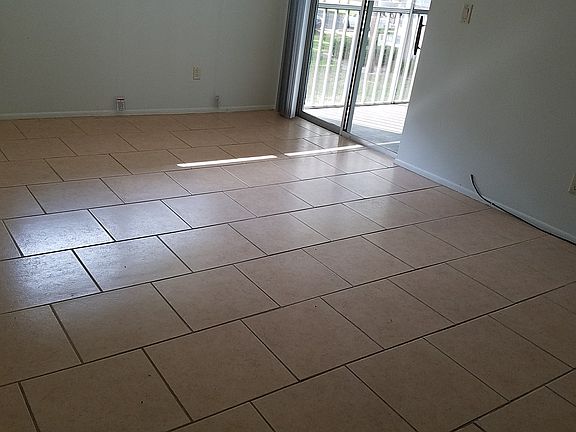 3rd image of 580 Fairways Cir #G203