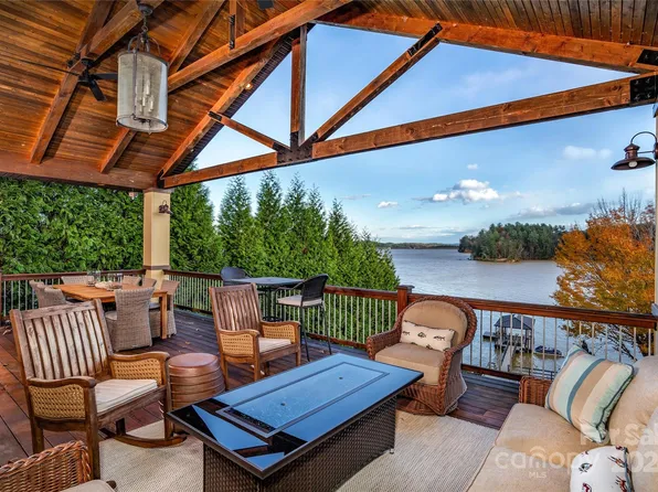 827 Lake Club Dr, Nebo, NC 28761