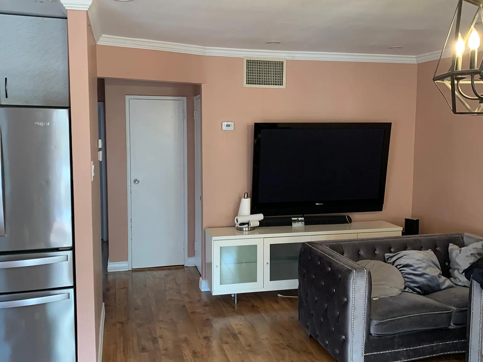 5 bed, 2.5 bath, 2000 sqft, $4,900 — Photo 3
