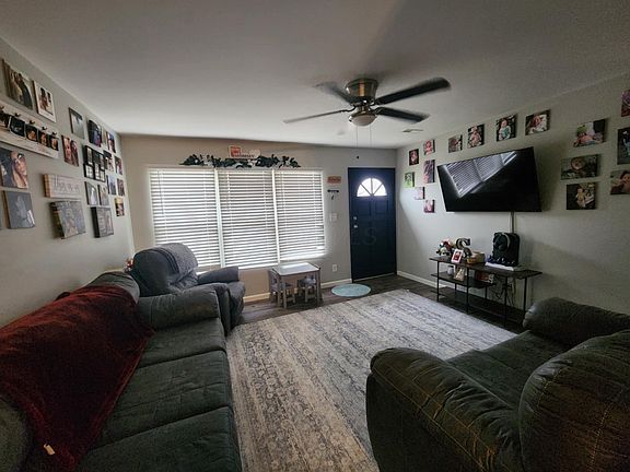 3rd image of 1002 Westview Dr