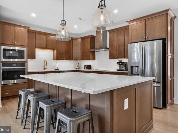 6053 Cobblestone Ct, Marshall, VA 20115