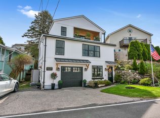 54 Webhannet Dr, Wells, ME 04090