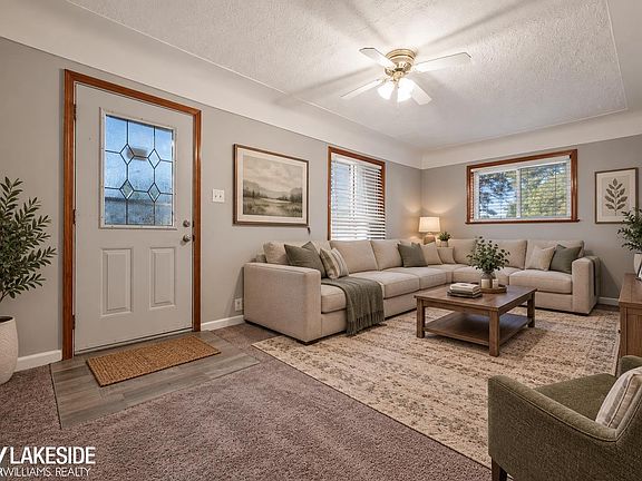 5th image of 8439 Continental Ave