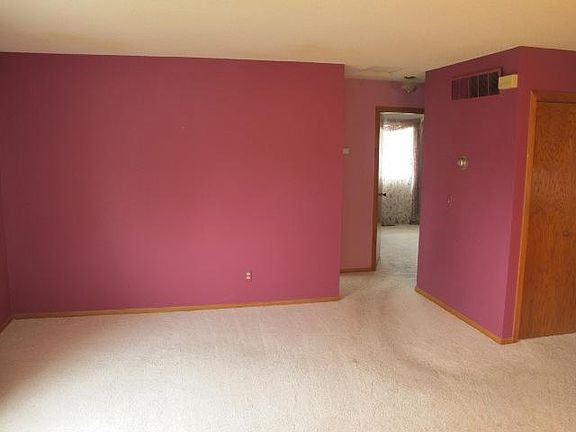3rd image of 1513 Creek Meadow Dr NW