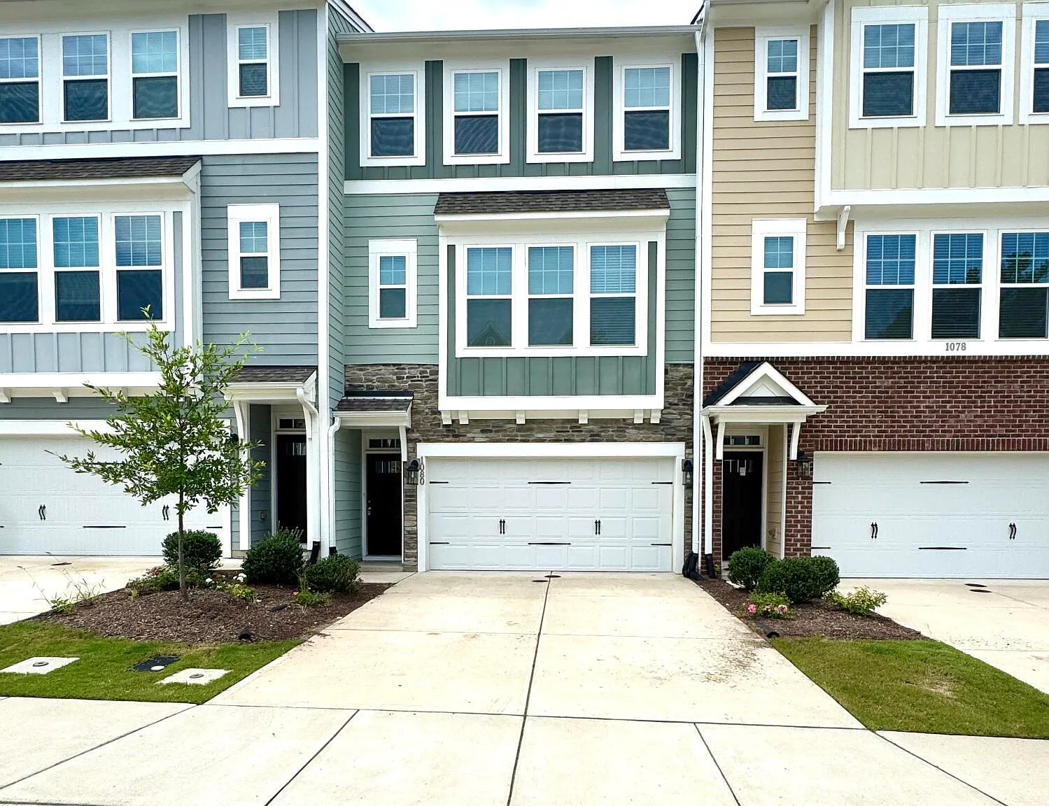 4 bed, 3.5 bath, 2227 sqft, $2,395 — Photo 1