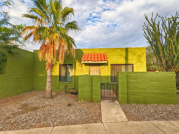 2nd image of 2310 N Tucson Blvd #9