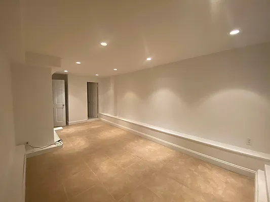 Rented by Bond New York | media 9