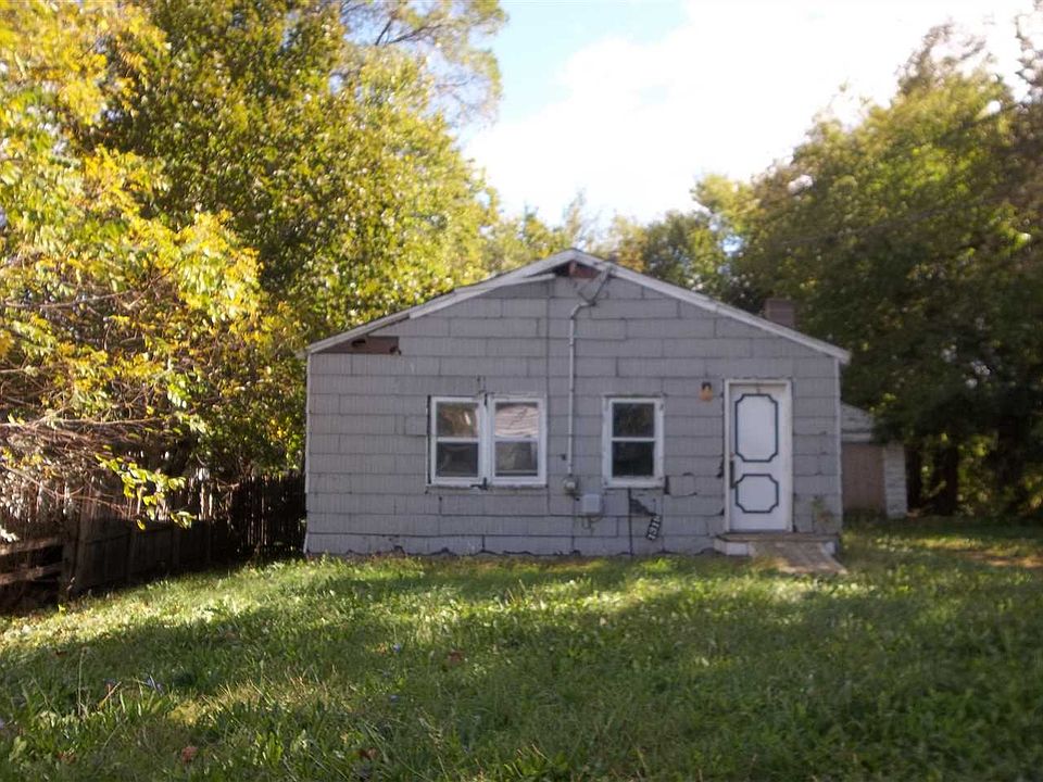 2nd image of 1319 La Belle Ave