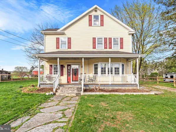 4258 Main St, Rohrersville, MD 21779