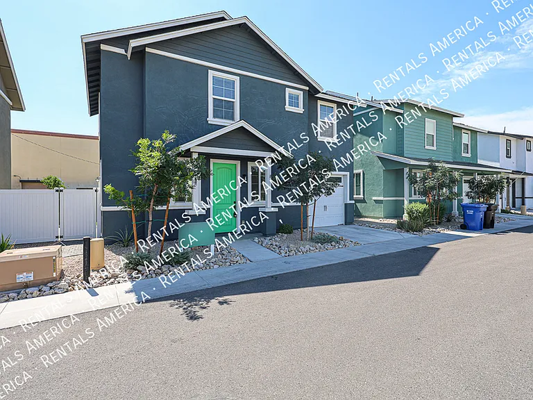 16875 N 12th St #33 — Photo 5