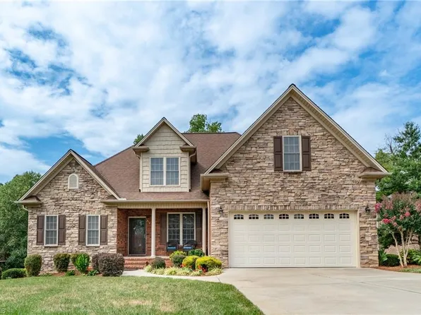 312 Kiawah Island Dr, Winston Salem, NC 27107