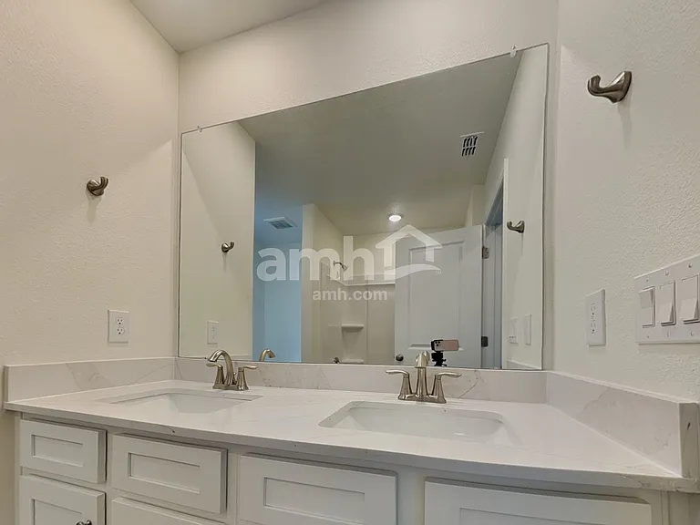 1768 Meadowgrove Ave — Photo 13