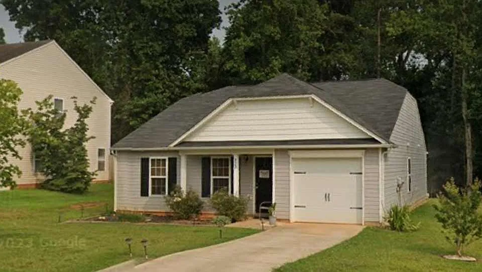 933 Capetown Ln