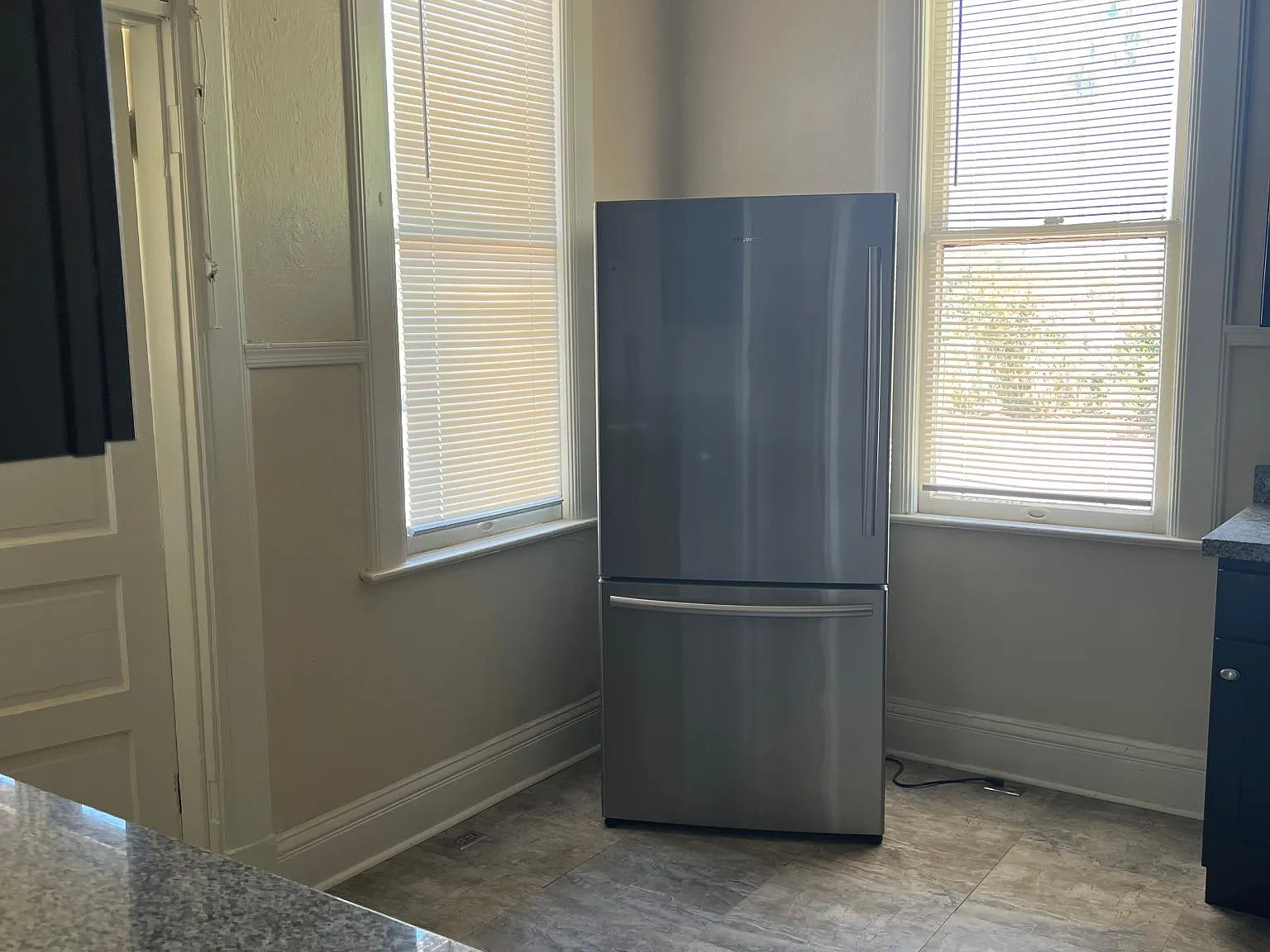 704 E University Blvd — Photo 3