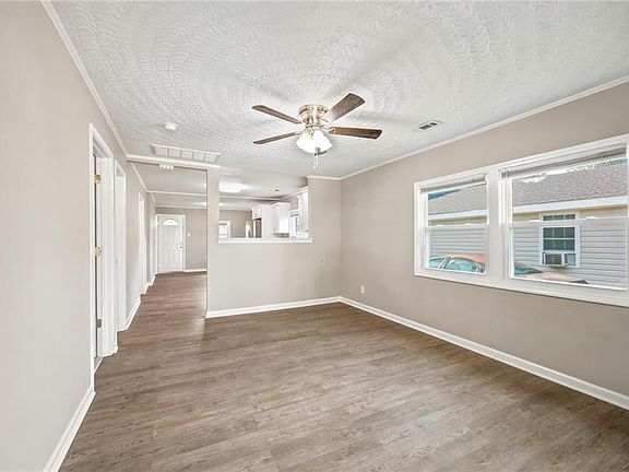 3rd image of 406 Fuller St