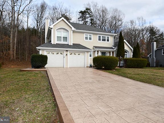2nd image of 8 Wren Way Ct