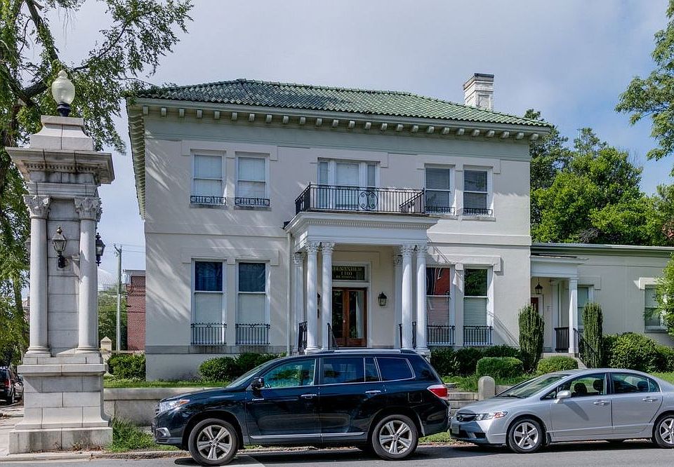 1st image of 1101 W Grace St #U9
