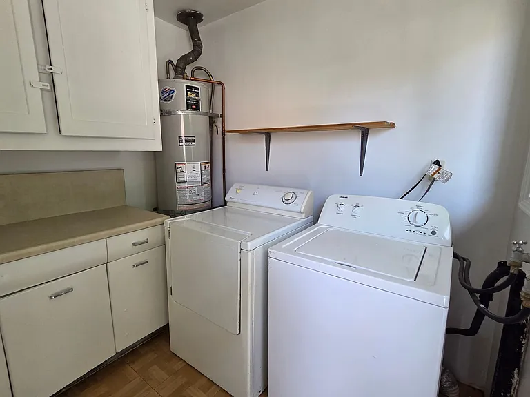 314-318 W Cypress St — Photo 12