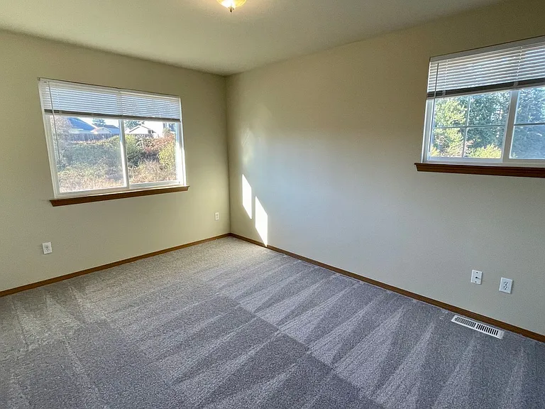 725-727 Crystal Springs Rd NW — Photo 19