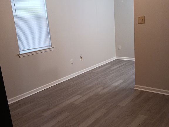 3rd image of 4504 Annunciation St #4504