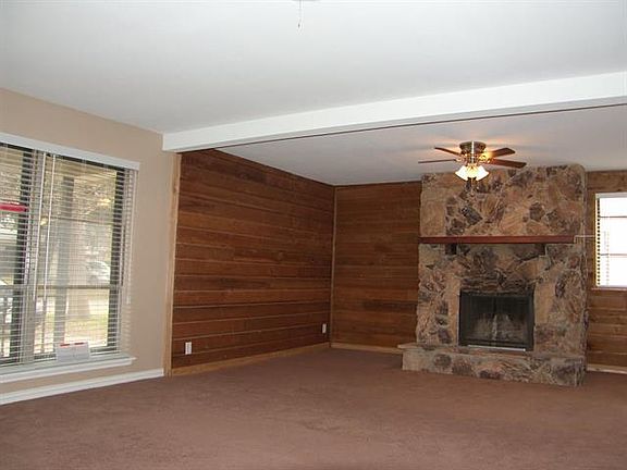 4th image of 4864 Salem Dr