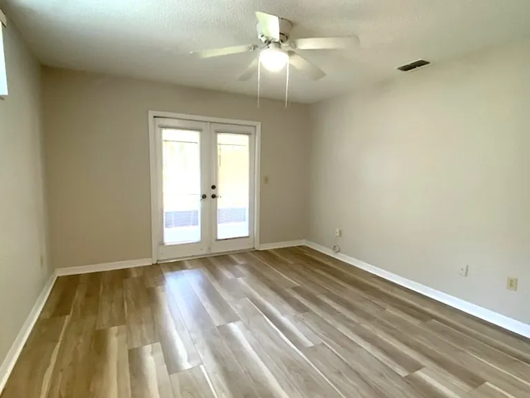110 Bob White Ct — Photo 8