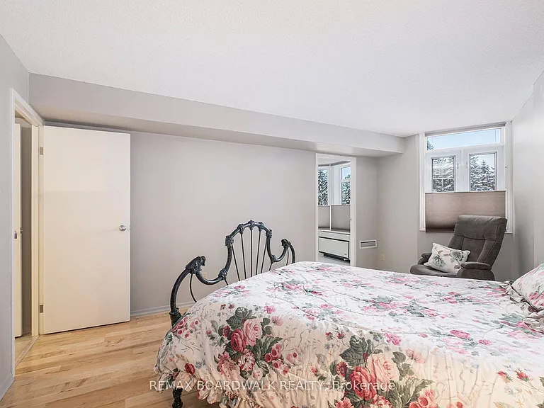 1025 Grenon Ave #210 — Photo 21