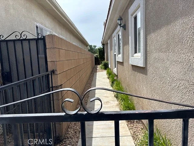 904 Bergamo Ave — Photo 30
