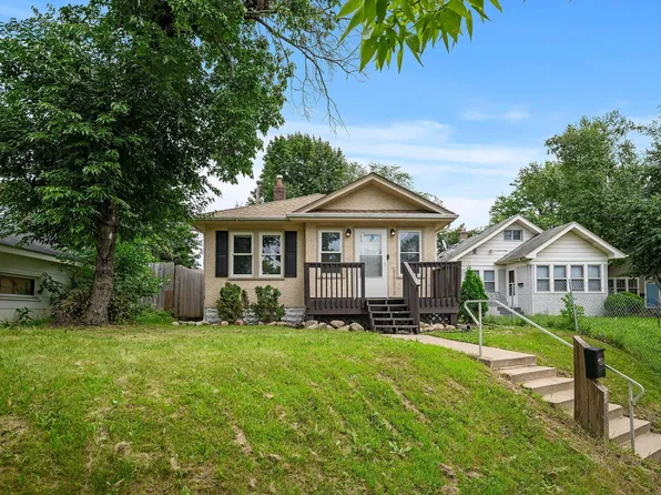 560 Gotzian St, Saint Paul, MN 55106