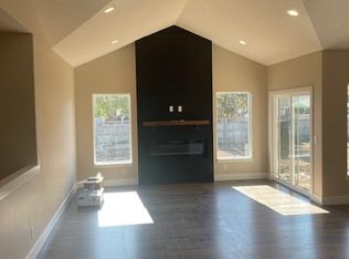 15 Kisiwa Vlg, Hutchinson, KS 67502
