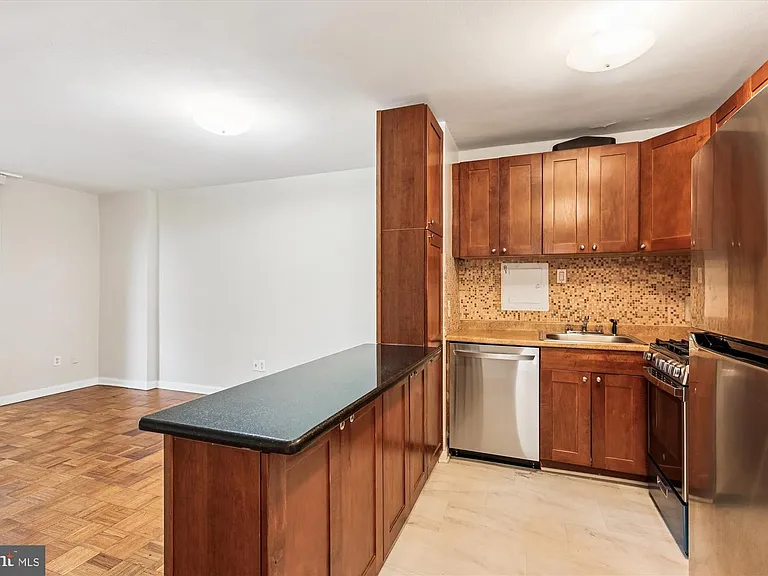 950 25th NW #709-N — Photo 11