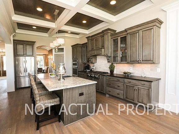 3rd image of 10783 Arrowwood Dr