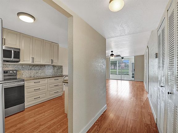 3rd image of 9401 Sunrise Lakes Blvd APT 102