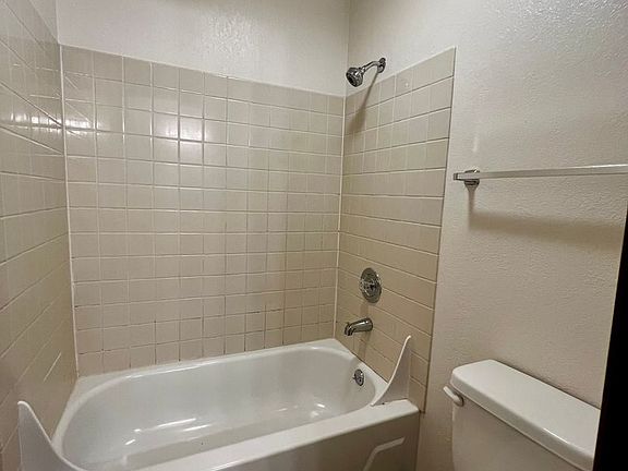 5th image of 1215 S 16th Ave #8