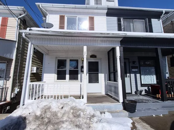 1347 W Spruce St, Coal Township, PA 17866