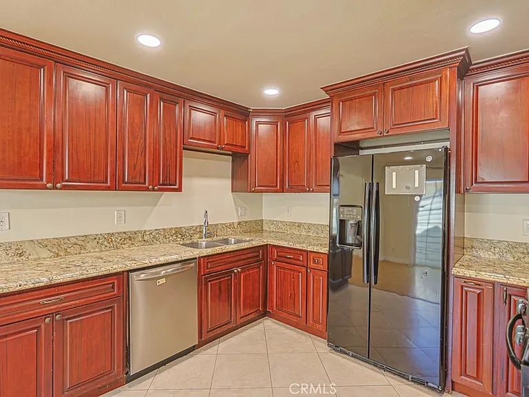 11851 Wisteria Ave — Photo 13