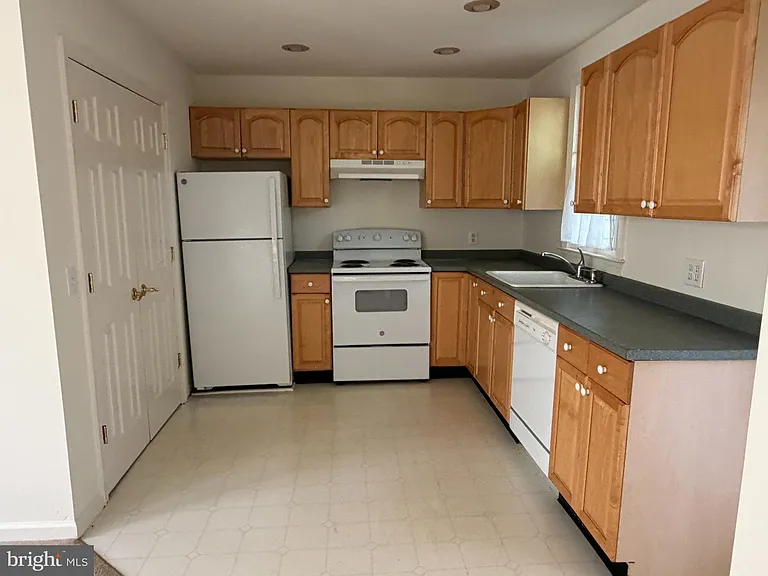 8538 Anderson Ave — Photo 17