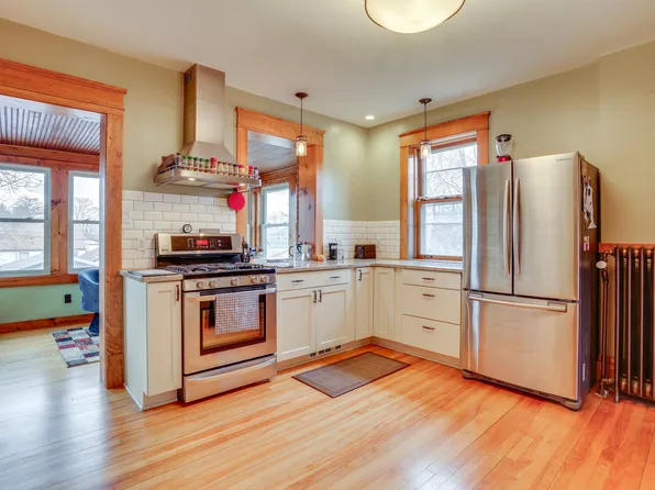 526 Arlington Ave W #B, Saint Paul, MN 55117