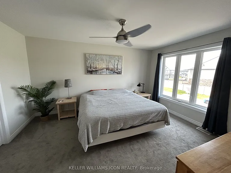 505 Manhattan Ct — Photo 19