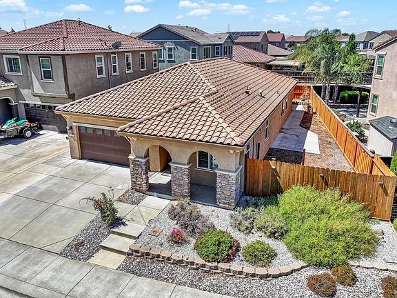 4th image of 373 Anchorage Drive