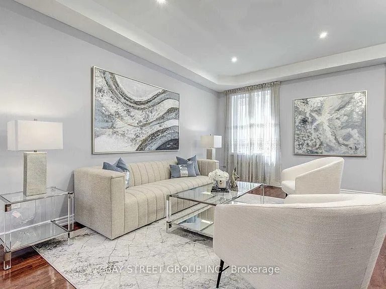 134 Ascalon Dr #UPPER — Photo 4