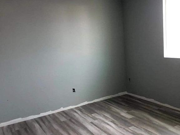 5th image of 837 W 77th St